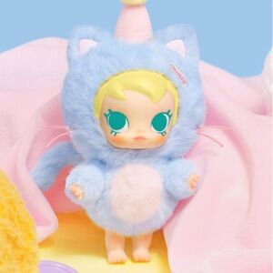 POPMART Molly PLUSH KEYCHAIN
